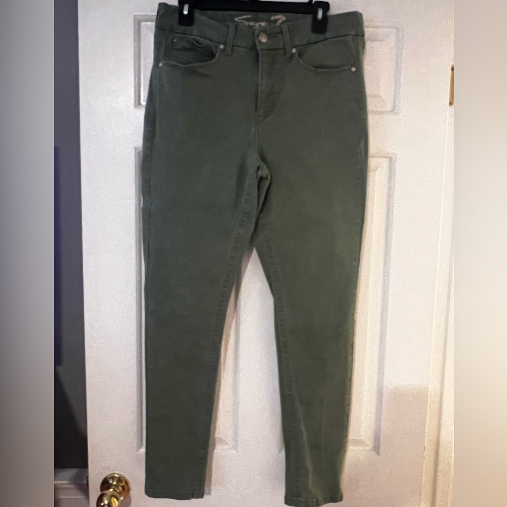Seven7 brand skinny Jeggings in olive green